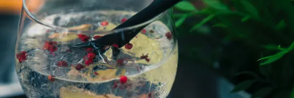 Færdigblandet cocktails muligheder til fest og klar til servering